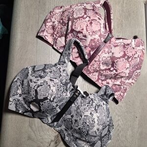 Victorias Secret Sports Bra Bundle